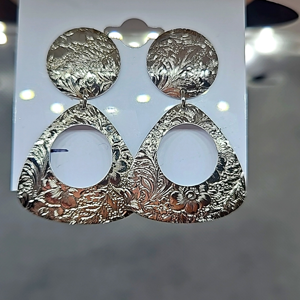 Vintage textured silver metal pierced earrings
